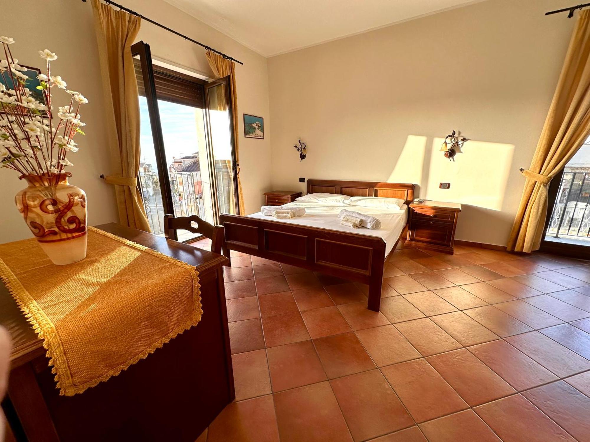 Luxury Accommodation Santa Domenica  Exteriér fotografie